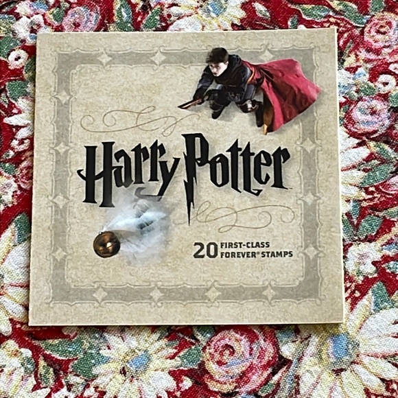 Harry Potter Collector Stamps - Picture 1 of 11